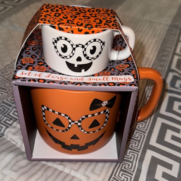 MHI Other - MHI Halloween Pumpkin Face Orange and Black Mug Set of 2 Large and Small